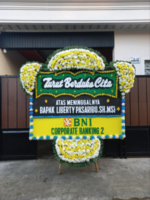 Papan Bunga Duka di Plombokan