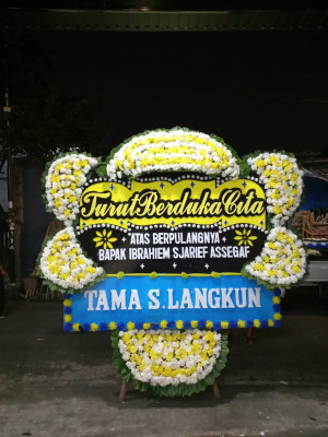 Papan Bunga Duka di Plombokan